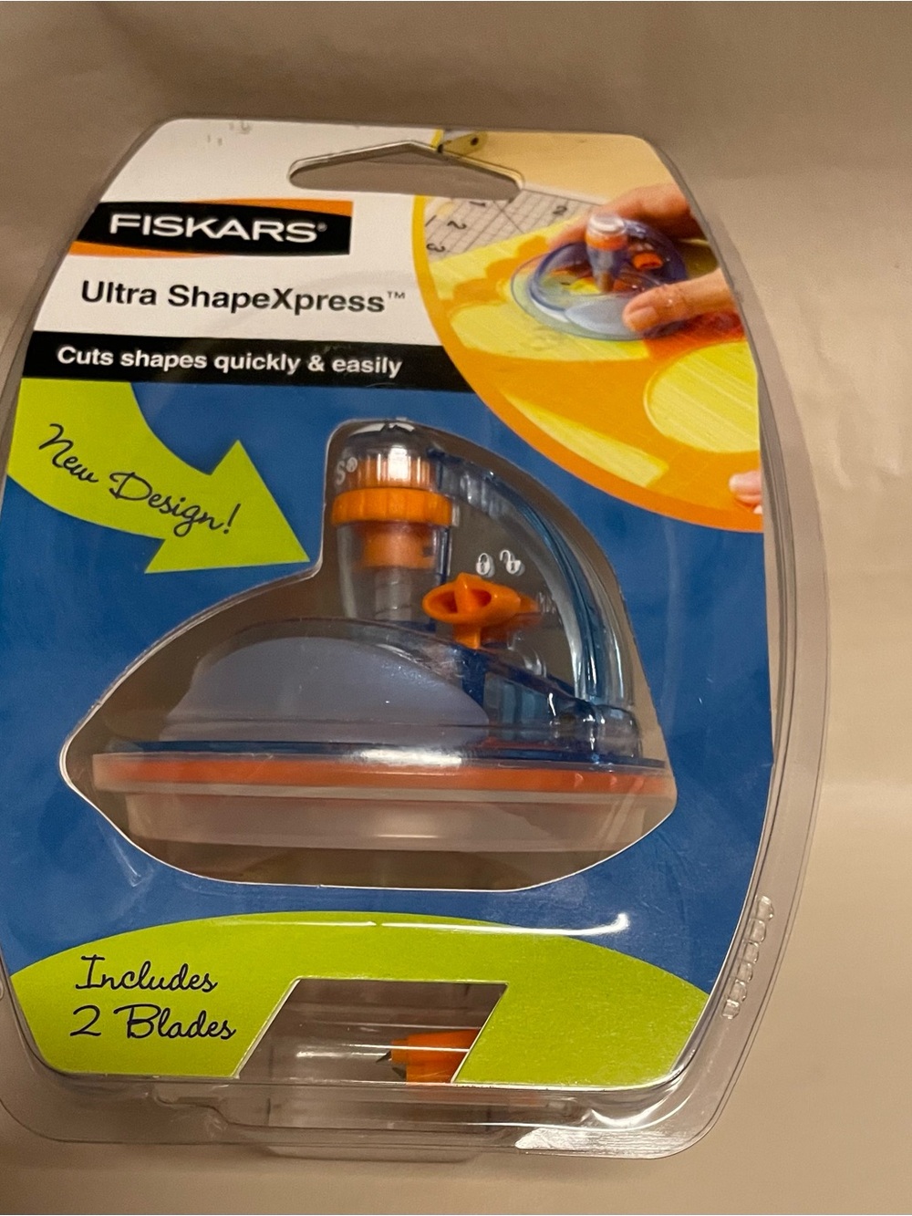 FISKARS Ultra ShapeXpress SRhape Cutter Tool & 2 Blades, New Factory Sealed